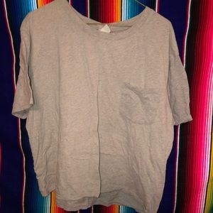 Cute gray cropped T shirt